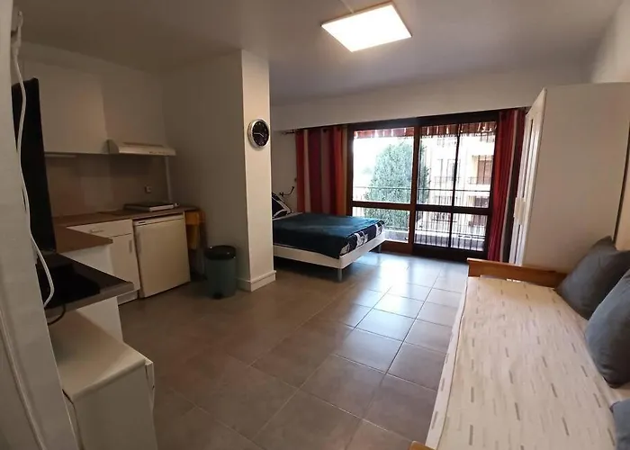 4 Pers, Terrasse, Climatisation, Parking Inclus Lägenhet